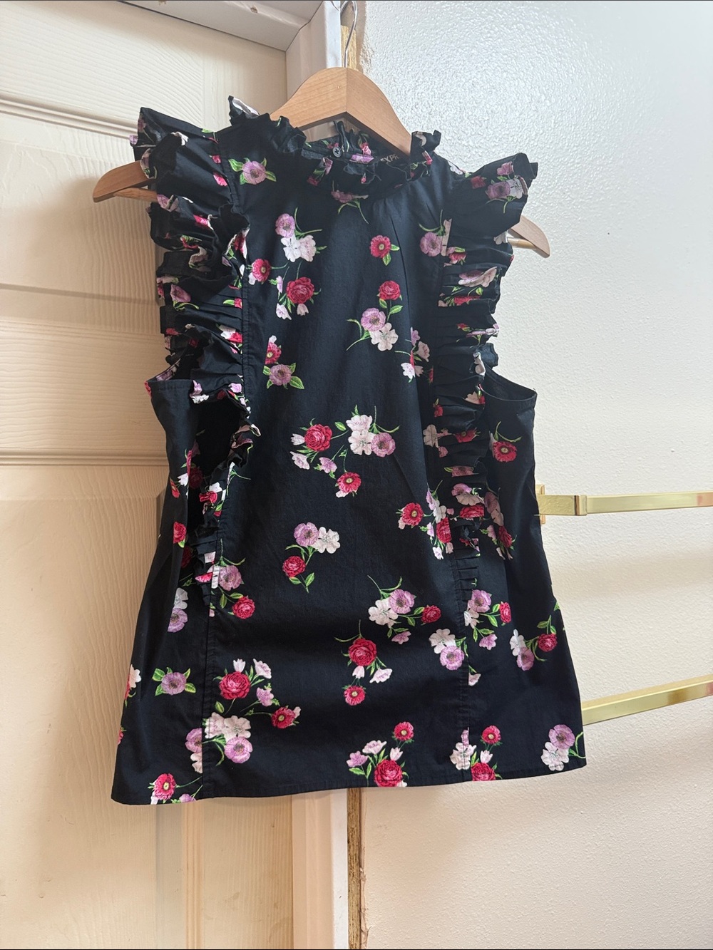 Express Black Floral Ruffle Shell Top